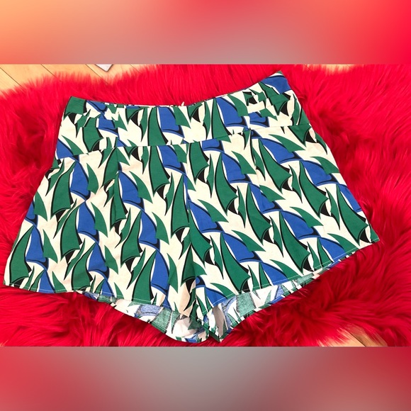 ZARA SHORTS - Picture 3 of 6